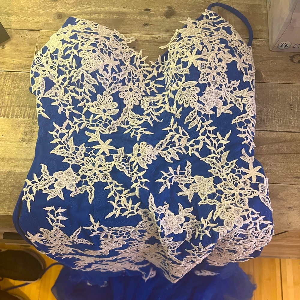 Blue Floral Prom Dress Never Worn Size 6